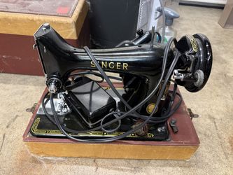 Vintage Singer Sawing Machine