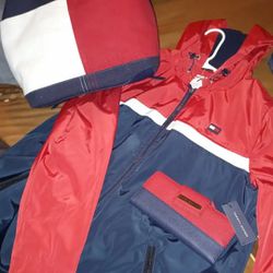 TOMMY HILFIGER 3 PIECE ALL NEW