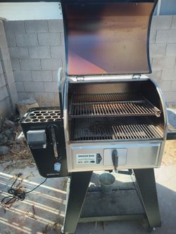 Electric smoker