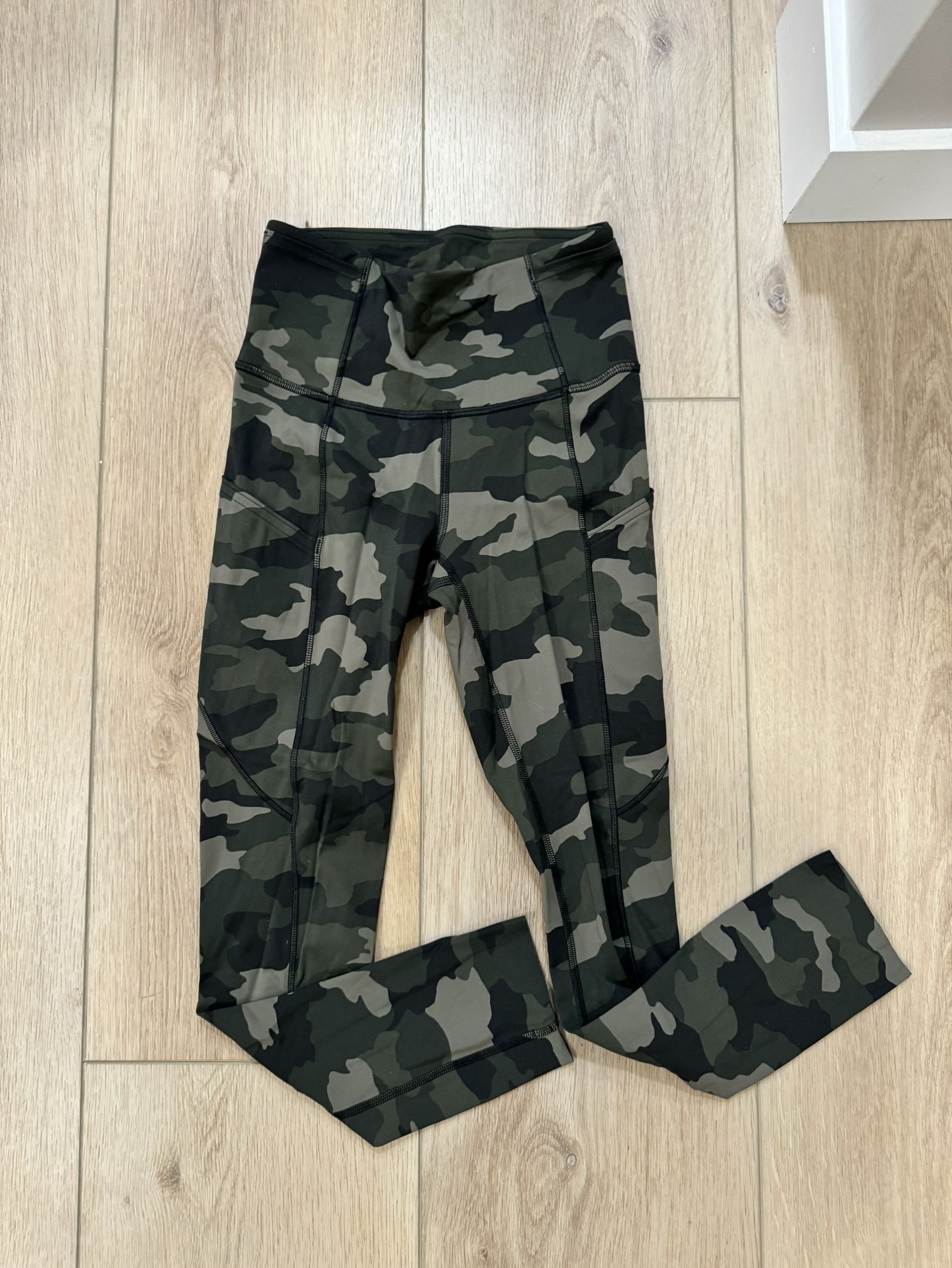 Lululemon Wunder Under Leggings Womens 2 Cropped Camo Workout Luxtreme Green