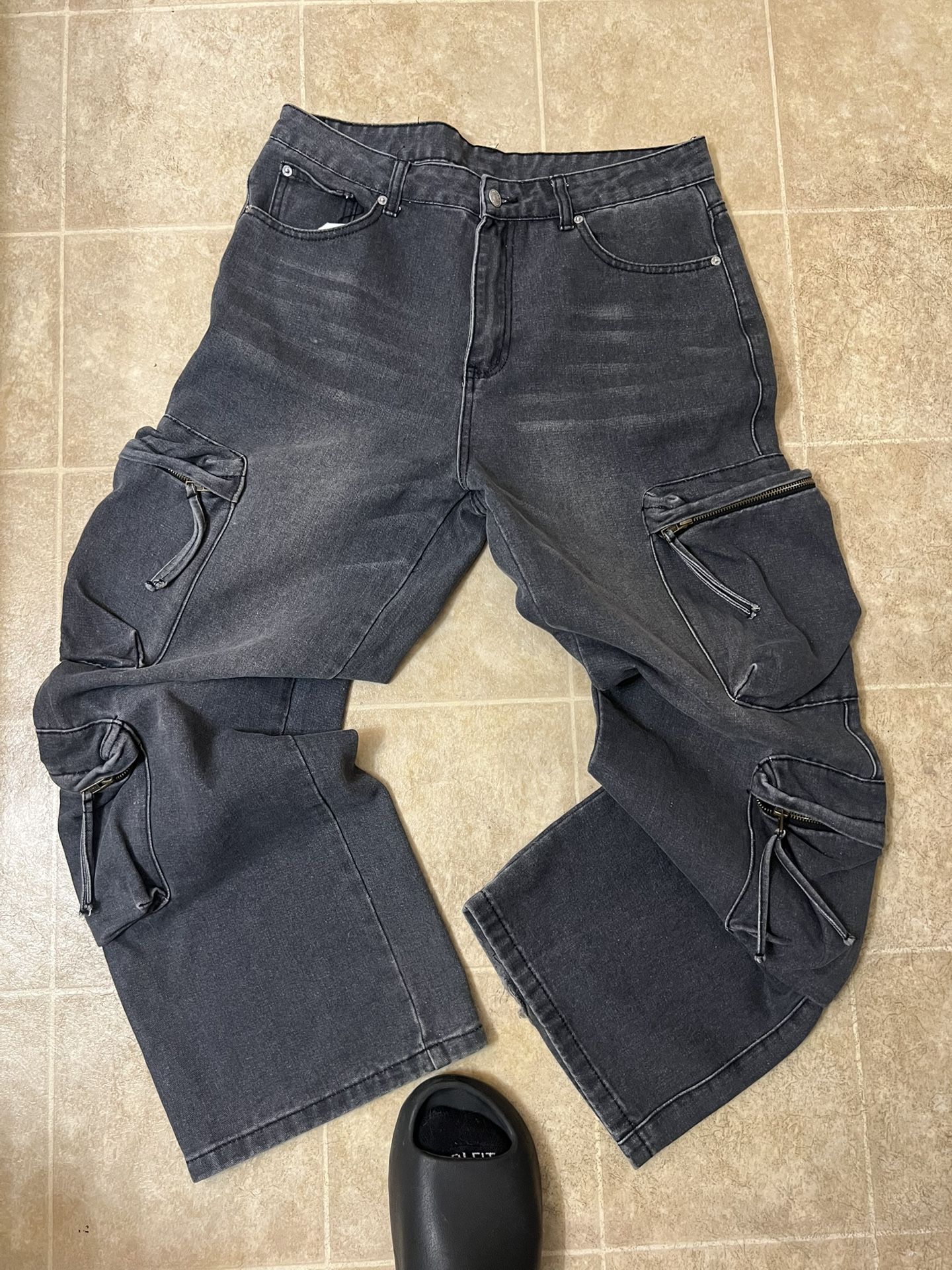 baggy cargo jeans