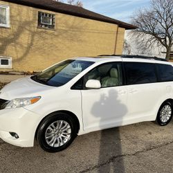 Toyota Sienna 2014