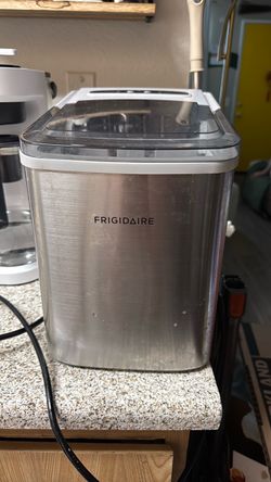 Frigidaire Ice Maker (needs repair)