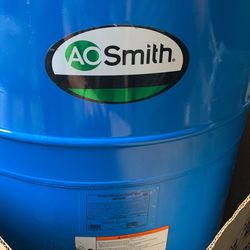 A.O. Smith 86-Gallon Vertical Pressure Tank Item #963327Model #LPT86 for  Sale in Chesapeake, VA - OfferUp
