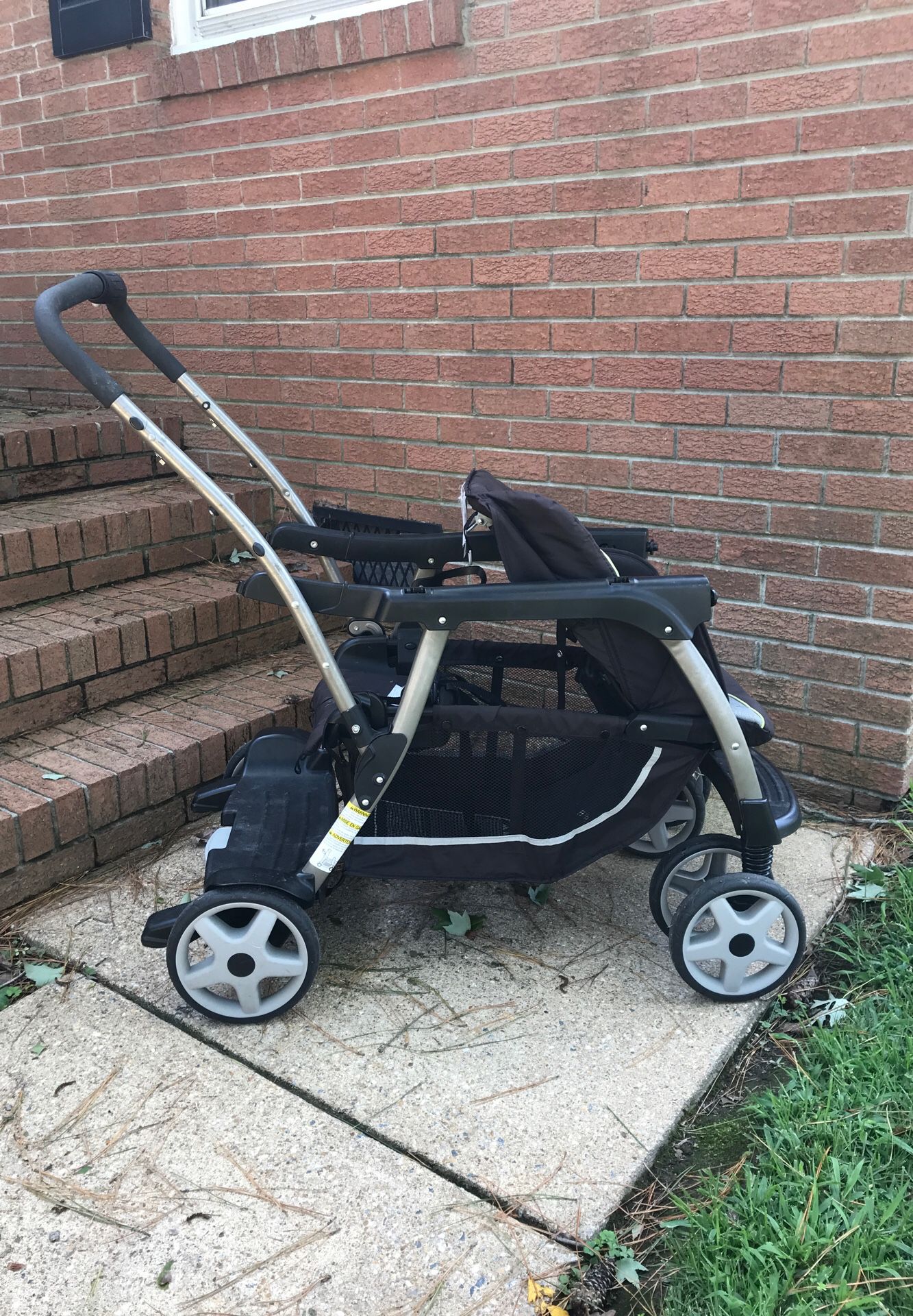 Graco Sit & Stand Double stroller