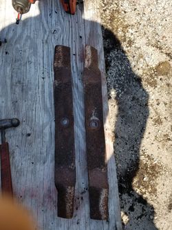 ((42" JD blades)) mower