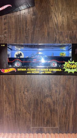 1:18 Scale Batmobile 1966 Batman + Robin Figures Classic TV Series Adam West Sh