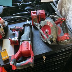 Milwaukee TOOL BUNDLE