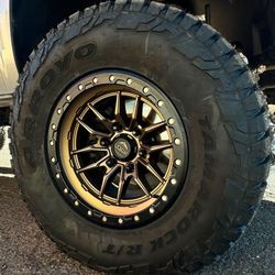 17x9 Krawler Lock Off-road Wheels And Tires 35/1250/17 Arroyo RT