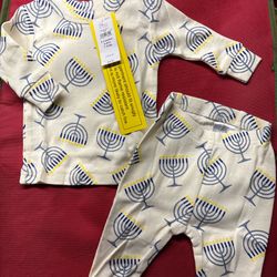 Babygap glow in the dark pajamas for 0-3 months long sleeve top and pants 2-pc #HanukkahPajamas #babygap #sleepwear #boy #girl G248