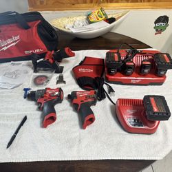 Milwaukee Drill Combo Kit M12