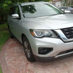 2020 Nissan Pathfinder