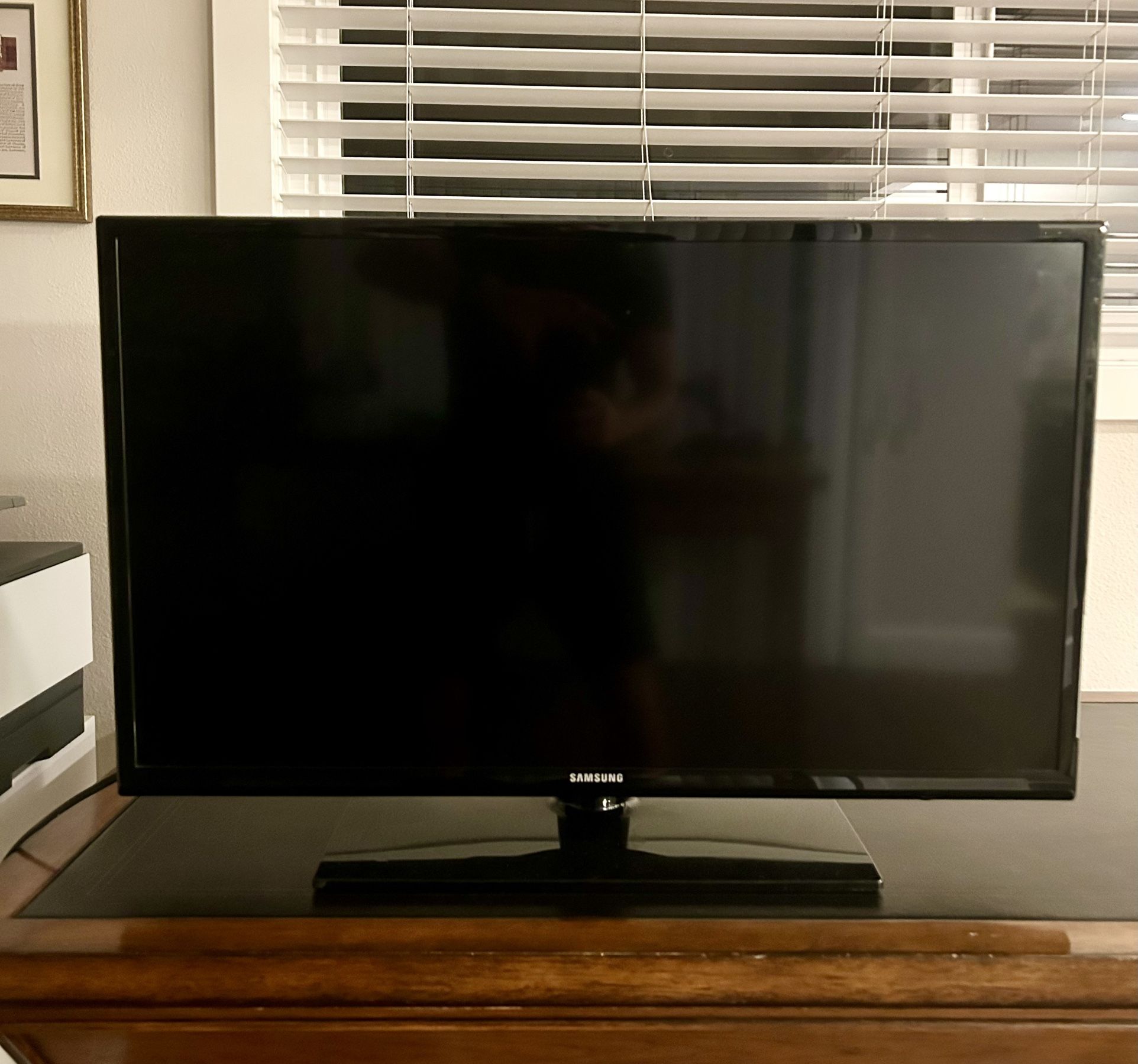 Samsung 32-inch Monitor/TV