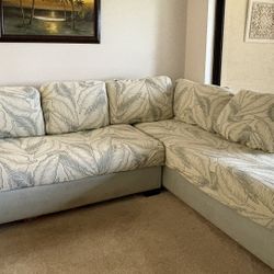 **MICROFIBER SECTIONAL SOFA**