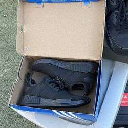 Adidas NMD R1 (BRAND NEW) (negotiable)
