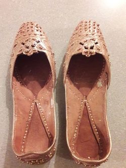 Middle Eastern Flats genuine leather size 6