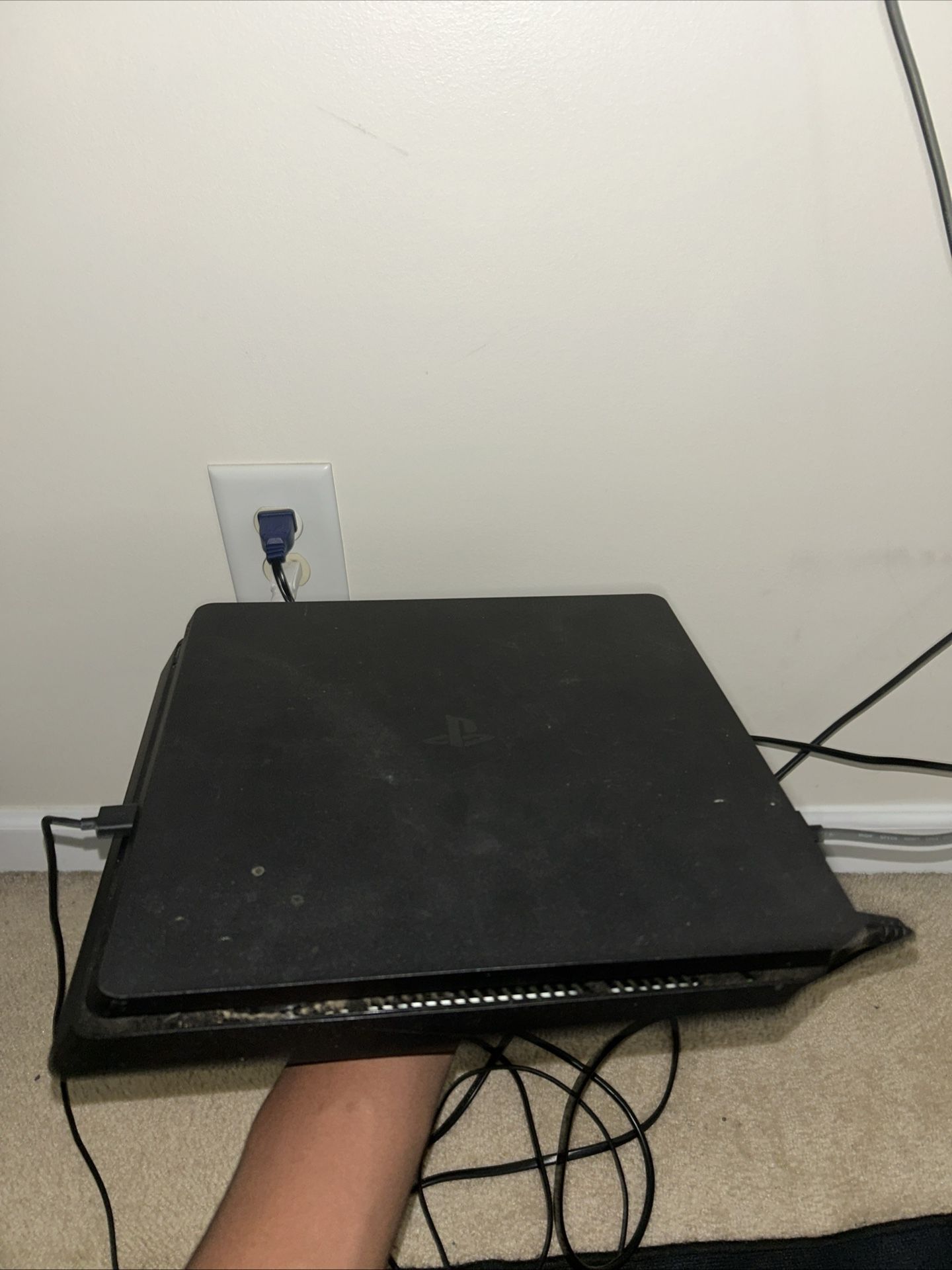 PS4 Slim Pre Owned Barely Used Bought In 2022