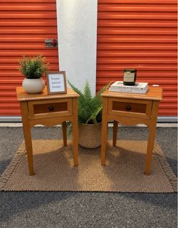 Night stands (FREE CURBSIDE DELIVERY)
