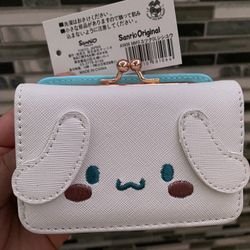 Sanrio Hello Kitty Cinnamon Roll Wallet