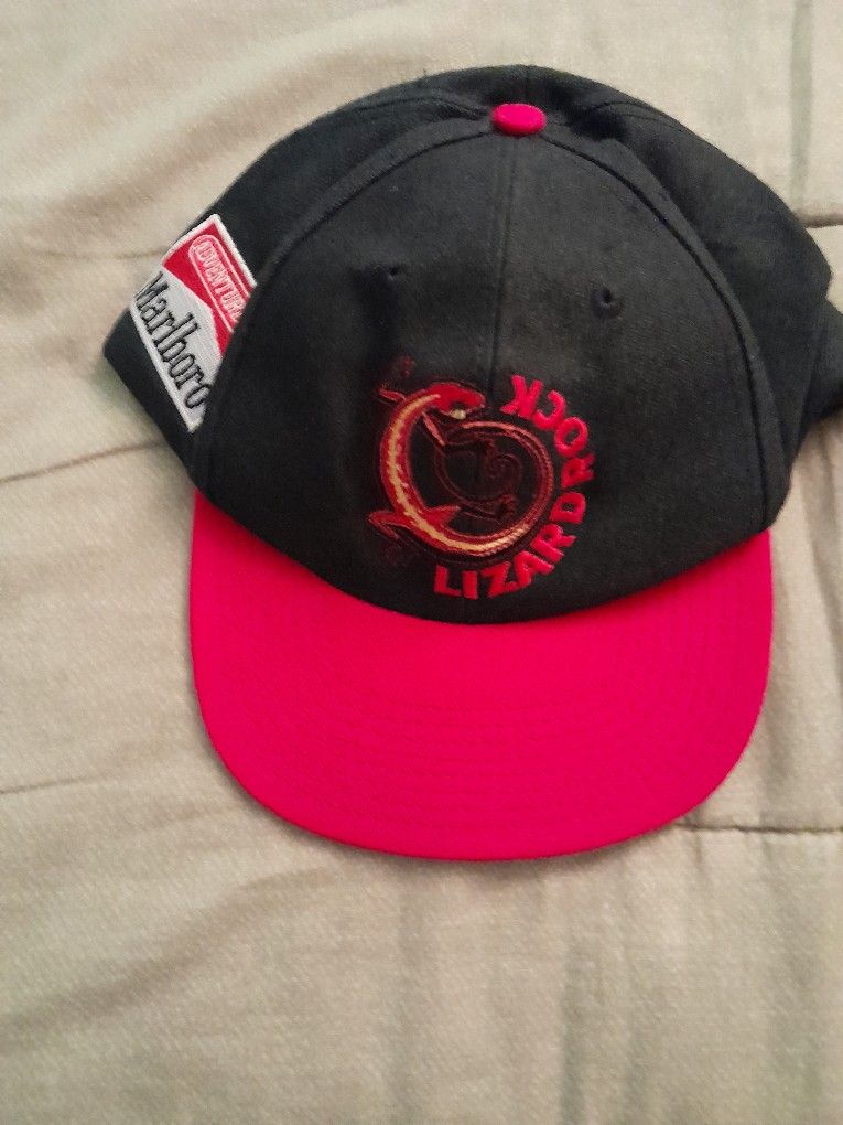VINTAGE MARLBORO HAT 