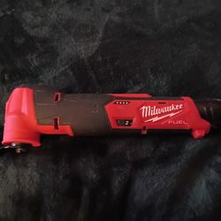 Milwaukee M12 FUEL MULTI TOOL 