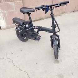 22mph 30miles range. Folding Electric bike ebike e-bike with 2 Seat. Brand is Super EBike $420 the lowest or $1,000 OR closer offer. All work 100% com