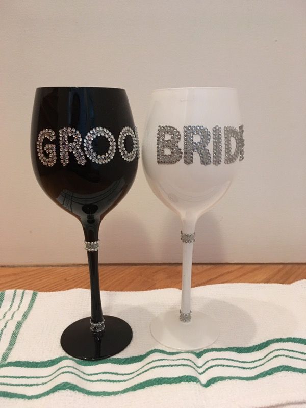 Bride ❤️ Groom wine glasses