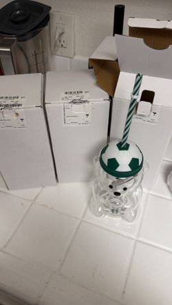 Starbucks, soccer bear