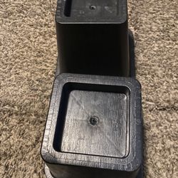 Bed Raiser’s 2 Black And 2 White