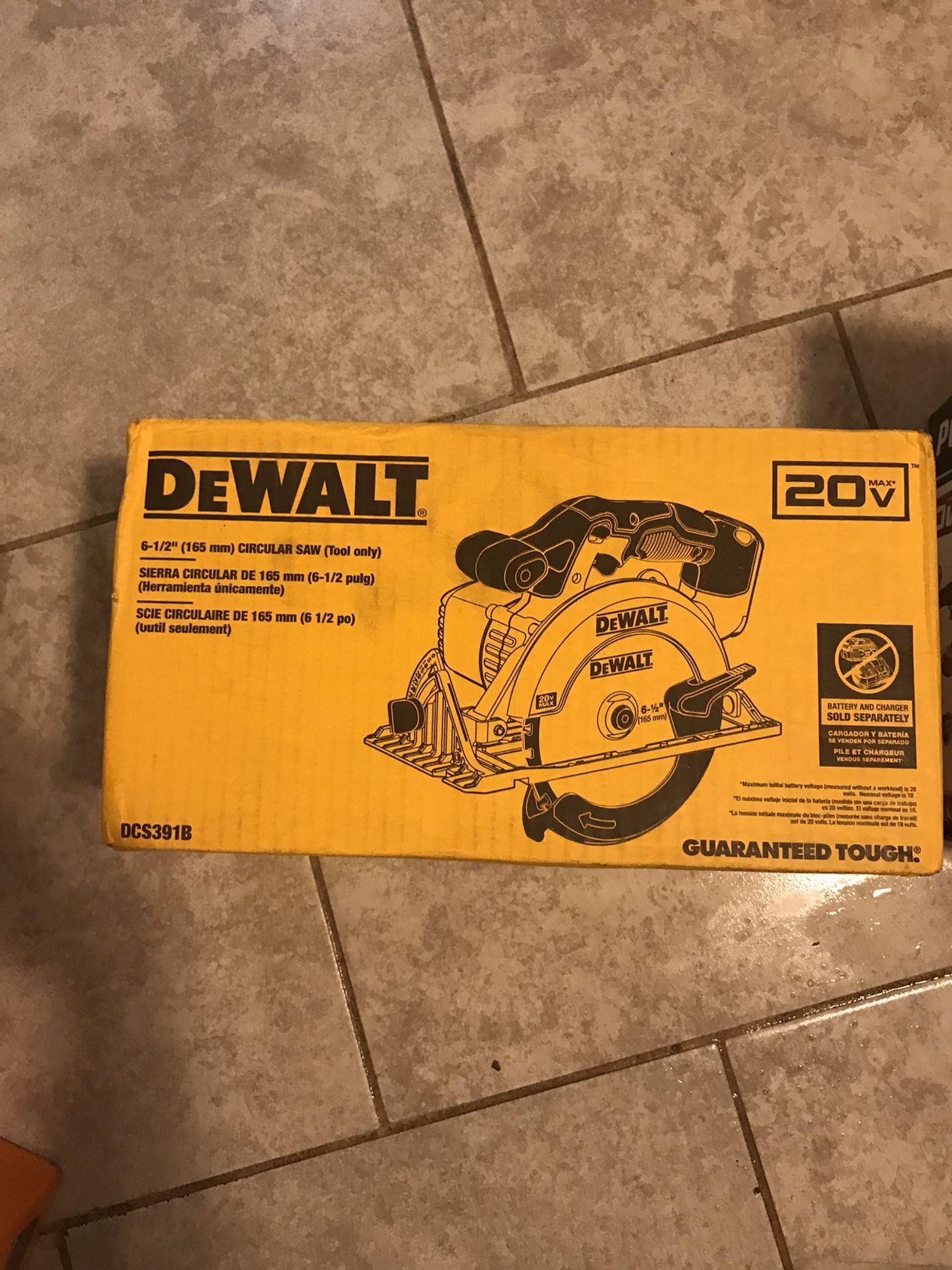 DeWalt Saw