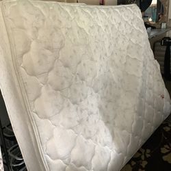 New Queen Box Spring And Use  Queen Mattress 