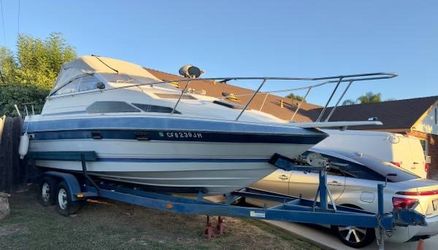 1987 Bayliner (23 ft.) come with trailer