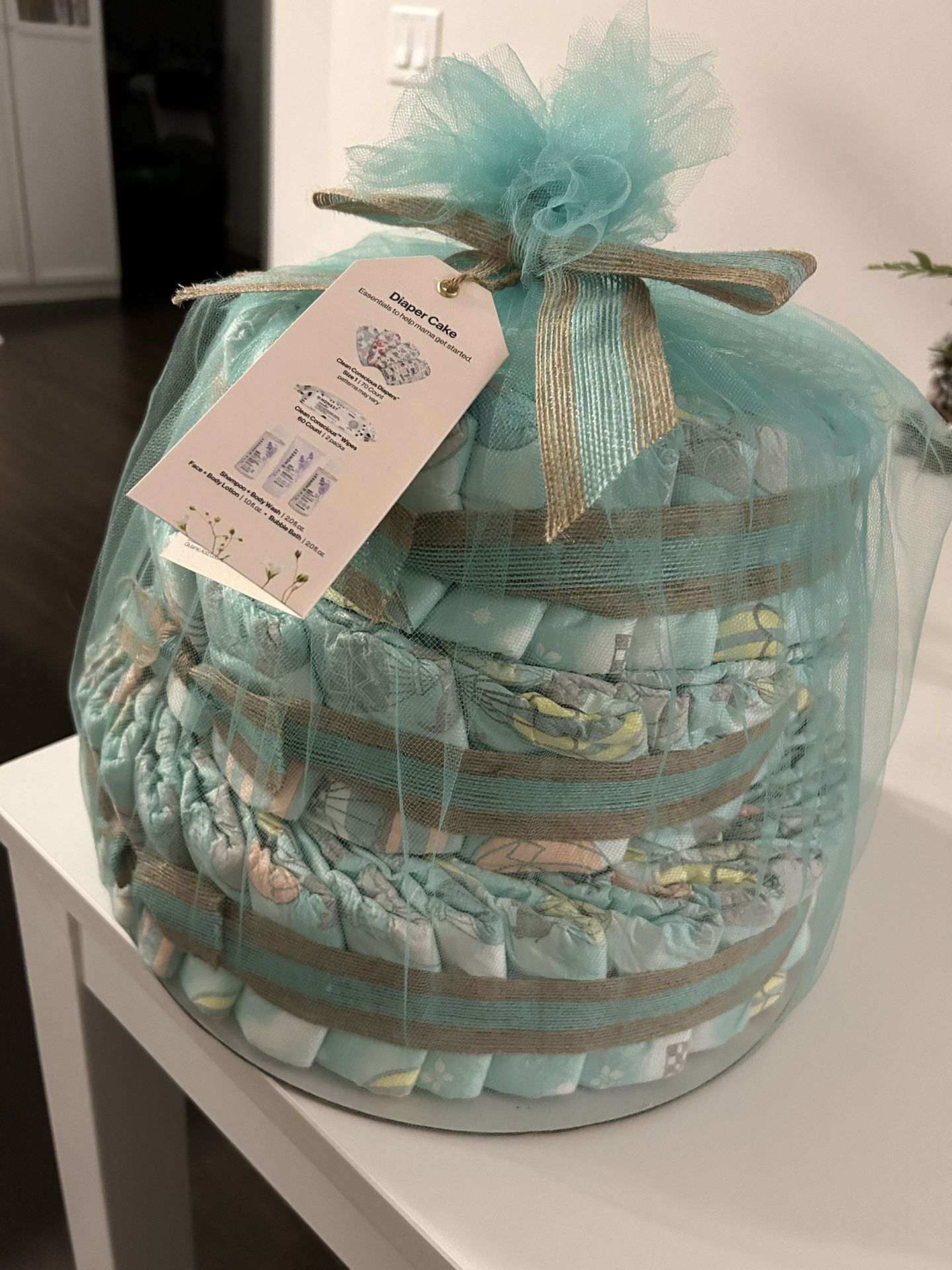 Honest diaper Cake / Gift