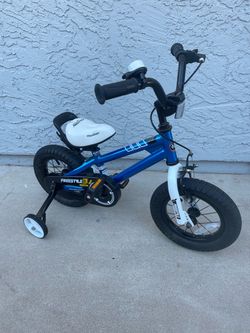 Like Brand New - Royalbaby / RoyalRider Freestyle Kids BMX 14 inch Kids Bicycle with training wheels , Bell and water bottle holder - like New  Ahwatu