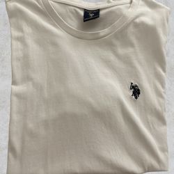 Medium U.S. Polo ASSN. T-shirt