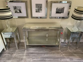 Mirrored Table, Side Tables, Photo Frames, 2 Lamps