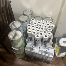  Caulking  caja  a   $30  Y Primer  $ 30  La Lata.  Plástico  9 10 El Rollo