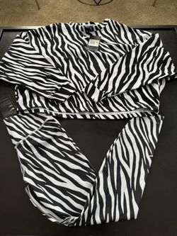 NWT Nike Zebra Exercise Set 