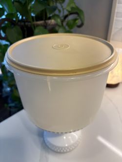TUPPERWARE Sheer Econo Canister #267 w/ lid 20 cups 6”T x 8”dia. Excellent condition!