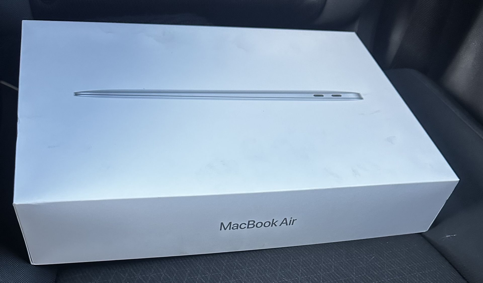 13-inch MacBook Air with Apple M1 chip