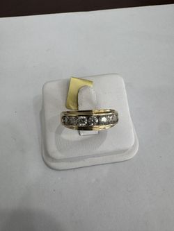 Men’s 10 Karat Ring
