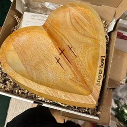 Heart Shaped Prayer Bowl With Cross - Wooden Religious Dough Bowl for Christian Congregation Gifts