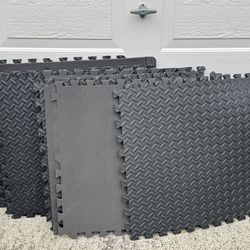 24“ Interlocking Floor Tiles/ Gym Mats x 12