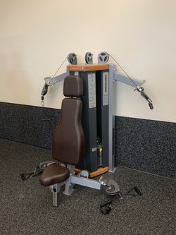 Star Trac/Nautilus Chest/Shoulder Press