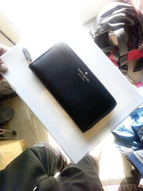 Kate Spade Zip Around Wallet 