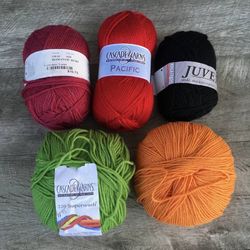 Lot of 5 Cascade and Lambs Pride Superwash Wool Knitting Yarns