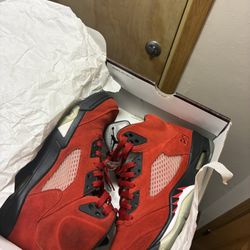 Jordan Raging Bull 5’s