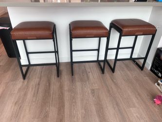 3 Counter/Bar Stools