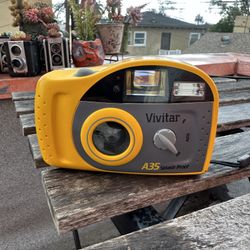 Vintage Vivitar Waterproof 35mm Film Camera 