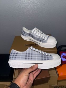 Burberry shoes